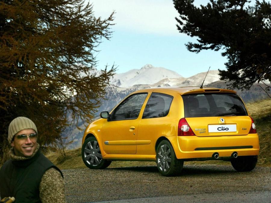  Renault Clio Sport 2002 года  (фото 37 из 76)
